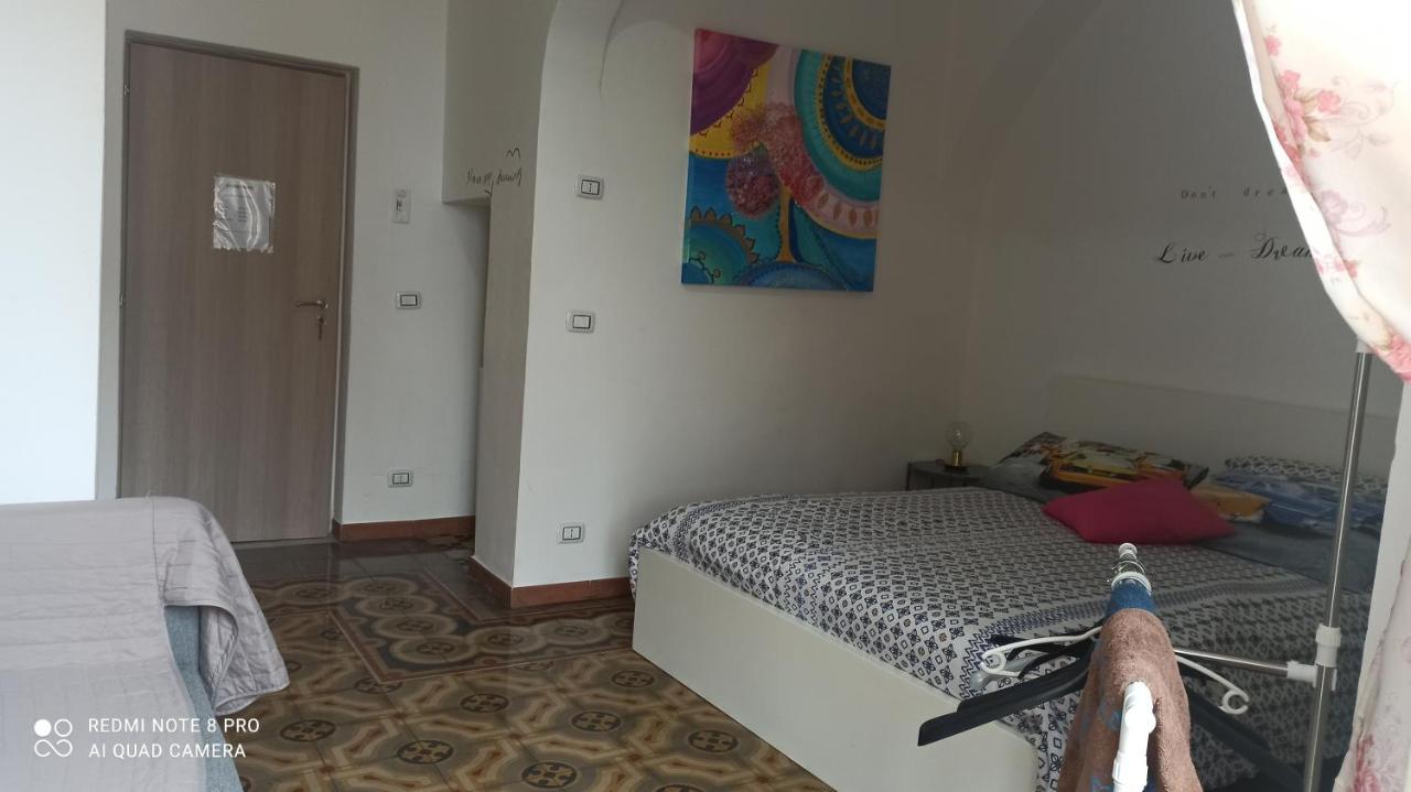Al Molo Sant'Eligio Hotel Taranto Kültér fotó