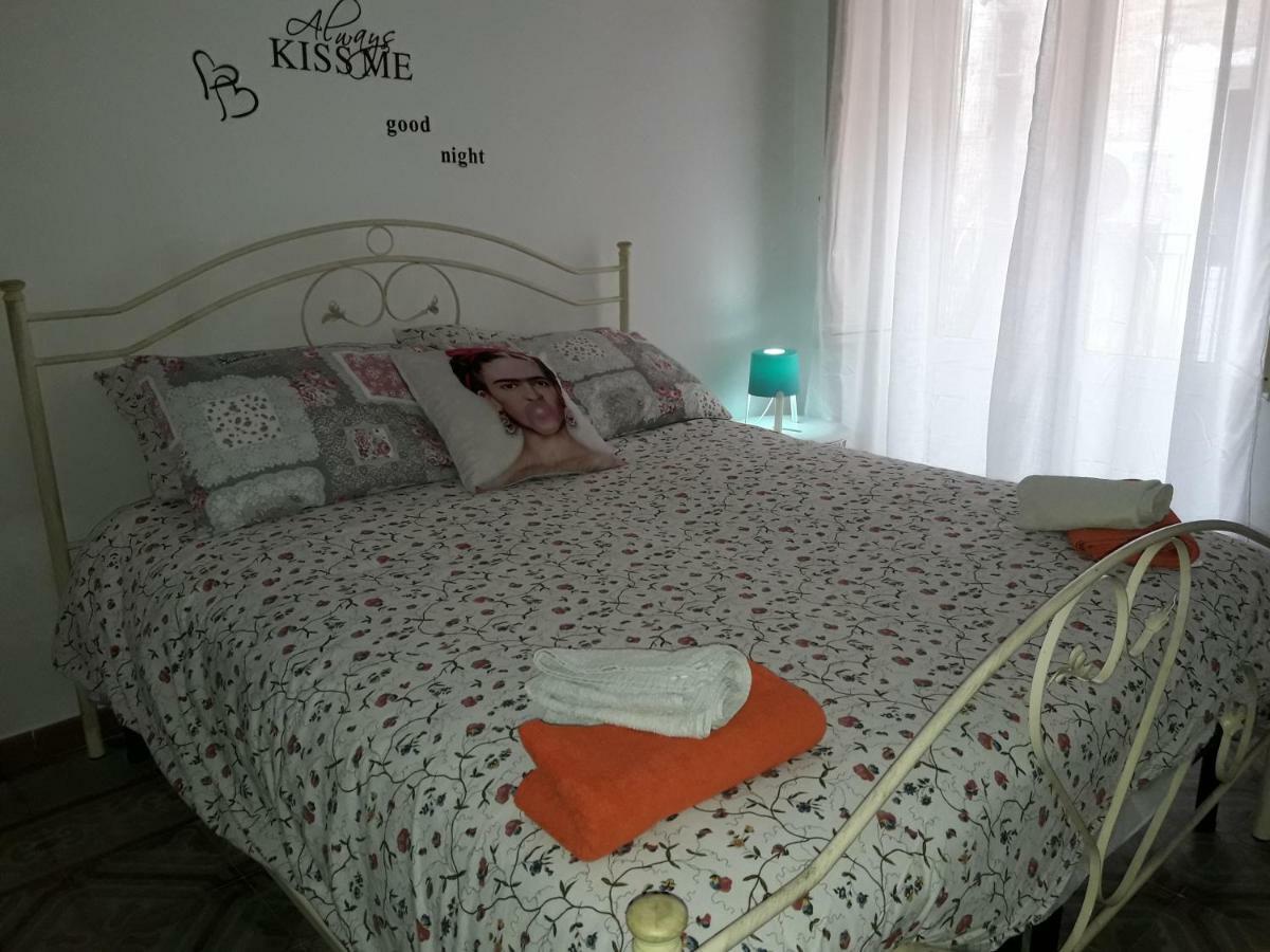 Al Molo Sant'Eligio Hotel Taranto Kültér fotó