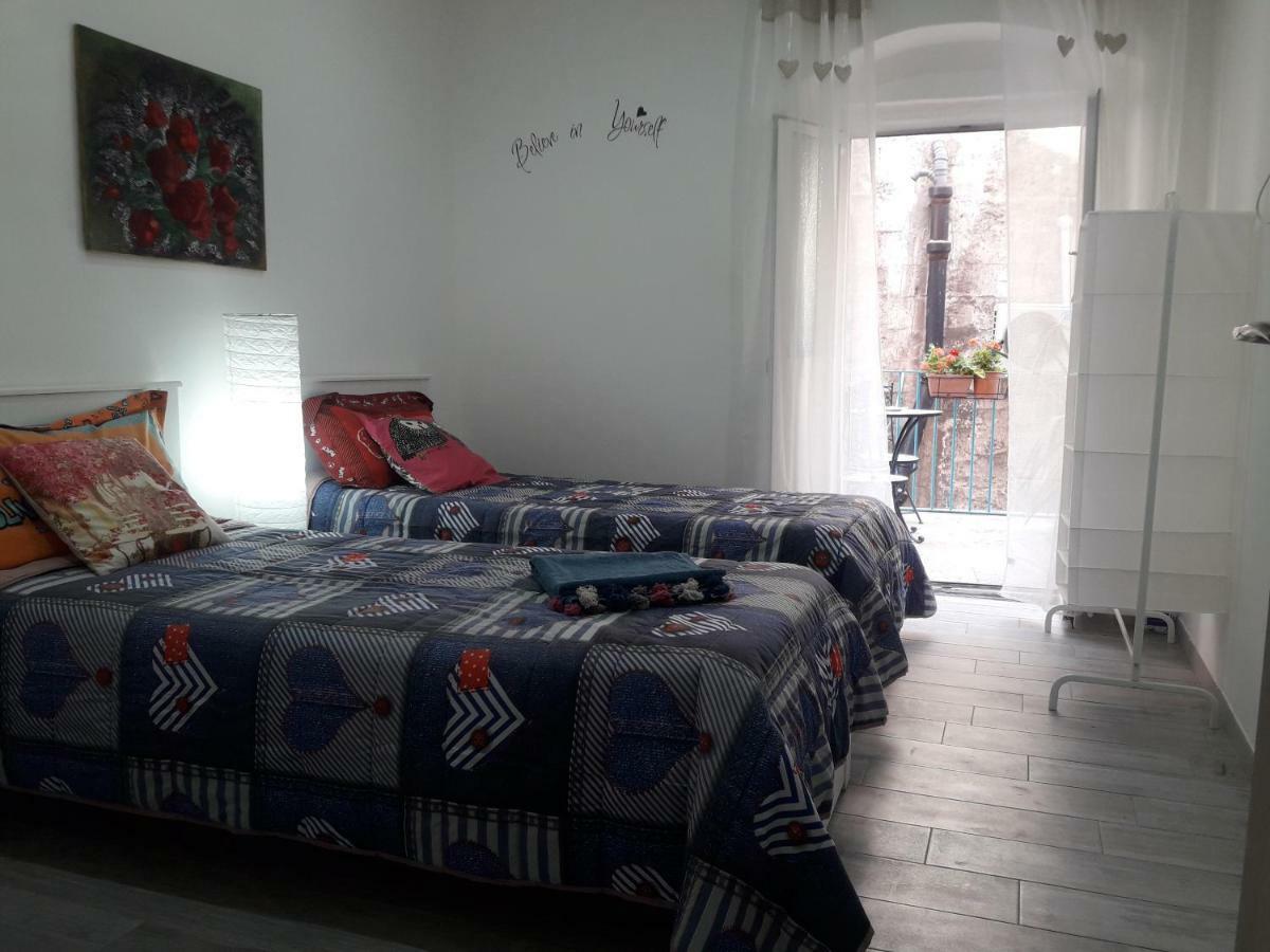 Al Molo Sant'Eligio Hotel Taranto Kültér fotó