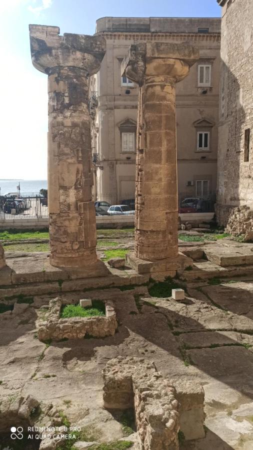 Al Molo Sant'Eligio Hotel Taranto Kültér fotó